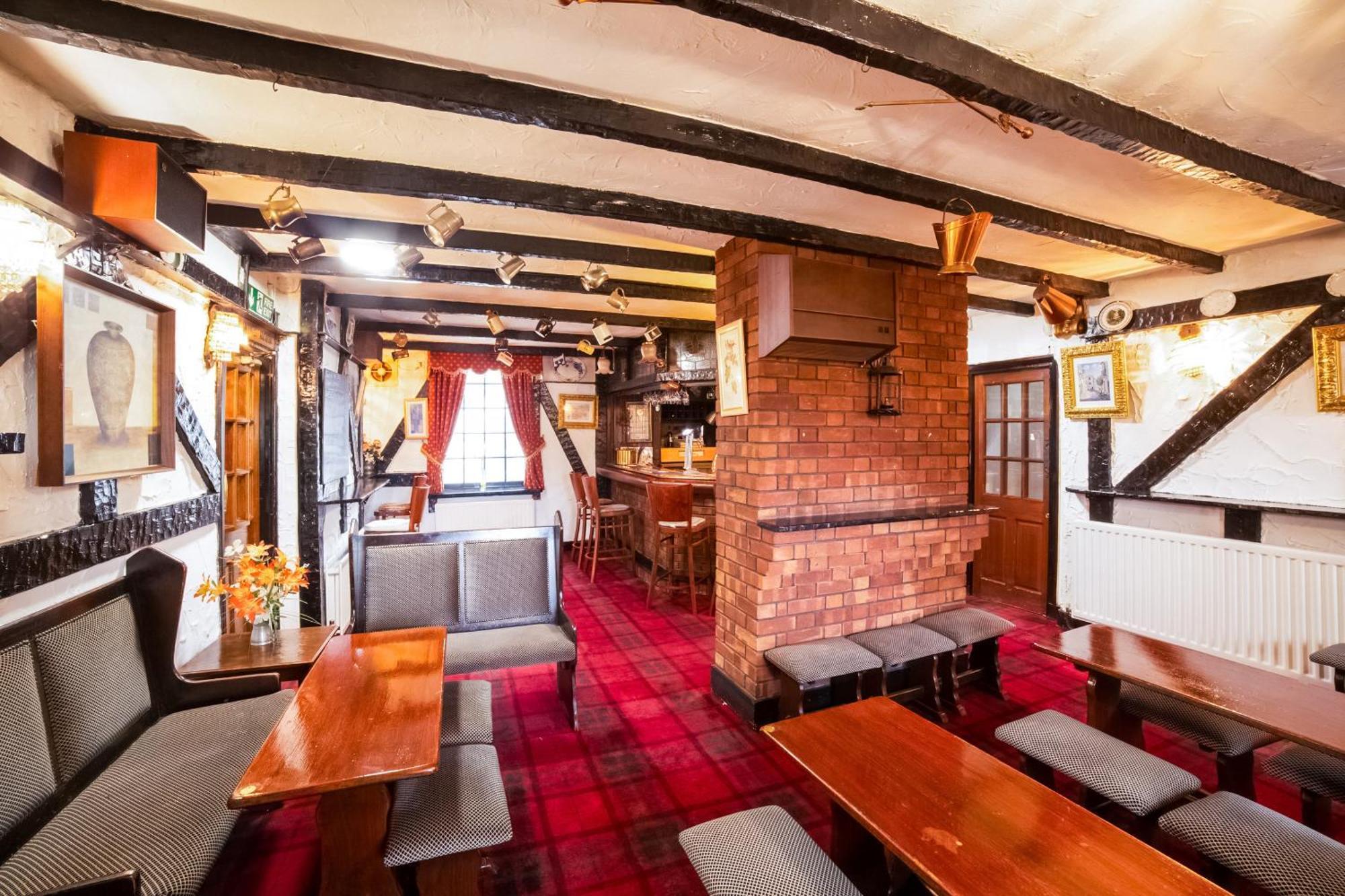 Oyo The Royal 3* Dunston (Tyne and Wear)
